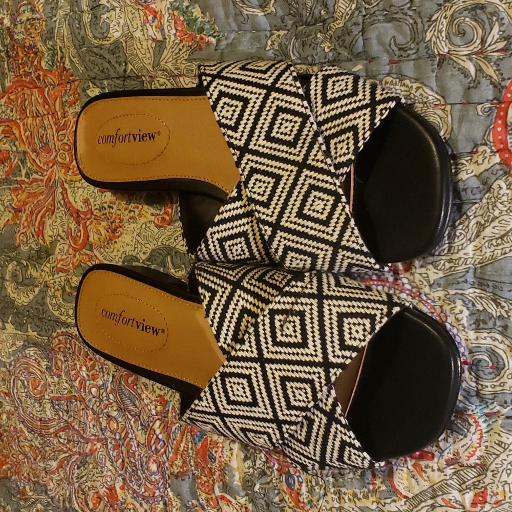 Comfort View sz 7 WIDE slides
